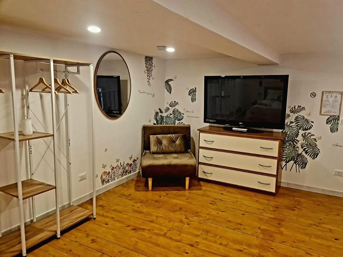 Naples Station House Apartment